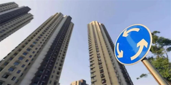 中国地产上半年举步维艰 尽超70%房企利润下滑
